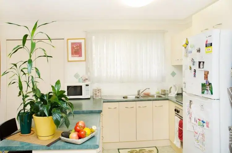 Fourth view of Homely semi-detached listing, 4/13 Hume Bvd, Killarney Vale NSW 2261