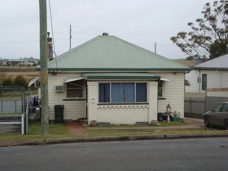 30 Wentworth St, Telarah NSW 2320
