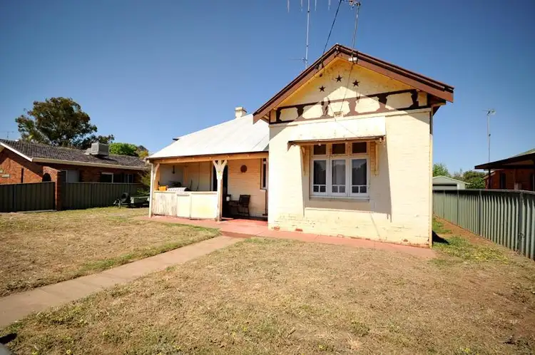 1 Quinn  St, Dubbo NSW 2830