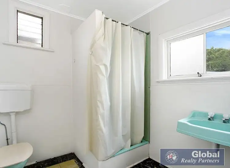 Seventh view of Homely house listing, 4 Fawcett St, Mayfield NSW 2304
