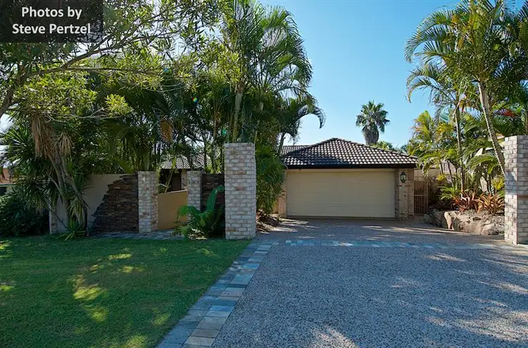 4 Zeller Cres, Arundel QLD 4214