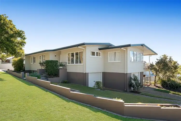 92 Windmill  St, Tarragindi QLD 4121