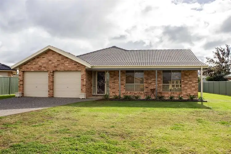 7 Cudgegong Pl, Dubbo NSW 2830