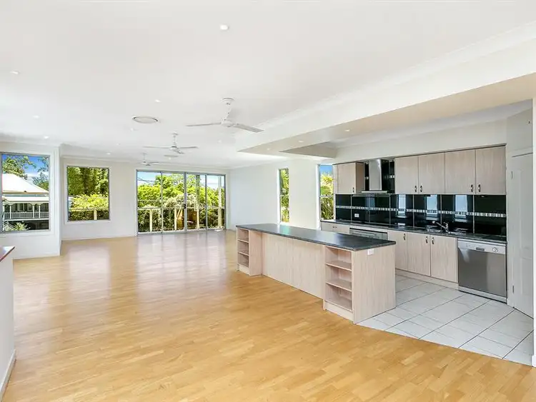 198 Hyde Rd, Yeronga QLD 4104