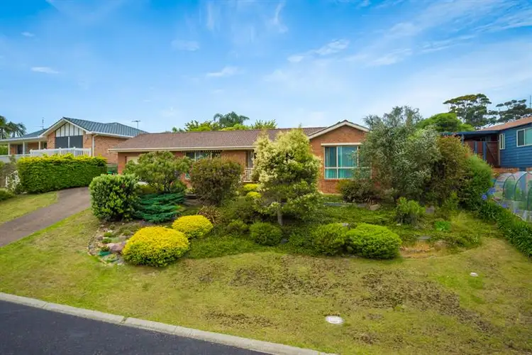 4 Endeavour  Ct, Tura Beach NSW 2548