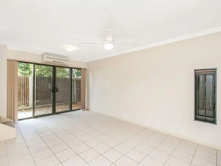 Fifth view of Homely townhouse listing, 5/127 Ekibin Rd, Annerley QLD 4103
