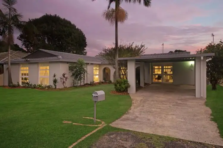 21 Watkin Ave, Woy Woy NSW 2256