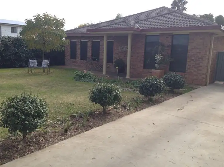 82 Zouch St, Wellington NSW 2820