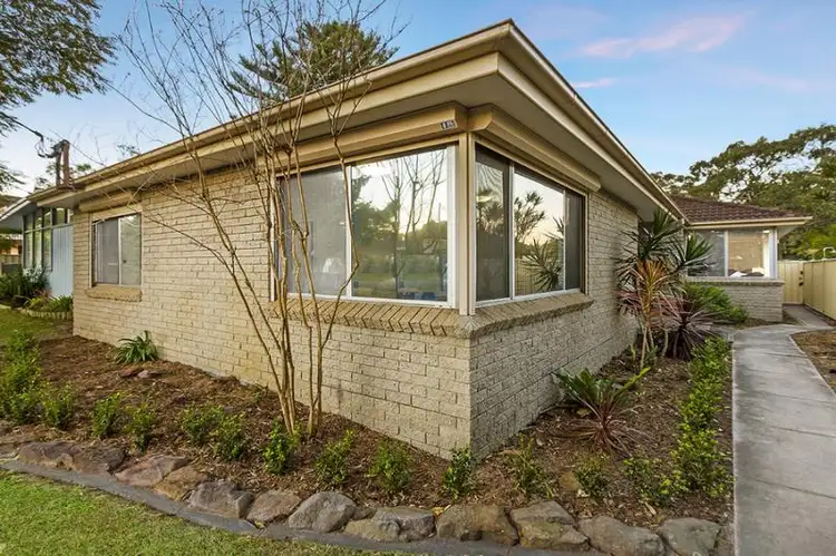 22 Wentworth Ave, Woy Woy NSW 2256