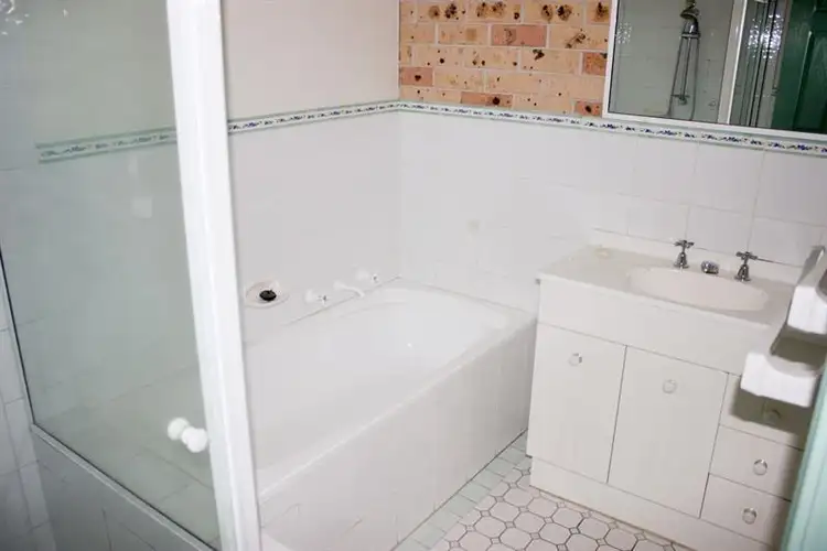 Seventh view of Homely unit listing, 4/400 Wheelers Lane, Dubbo NSW 2830