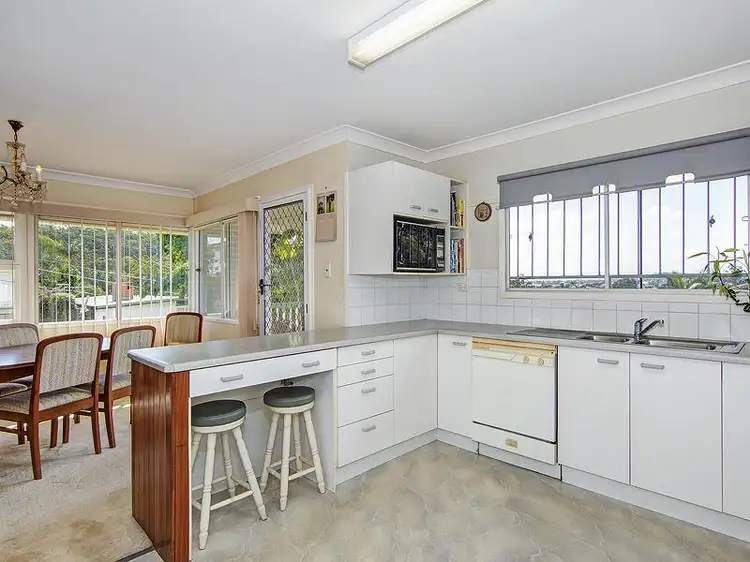 Second view of Homely house listing, 15 Marieander St, Tarragindi QLD 4121