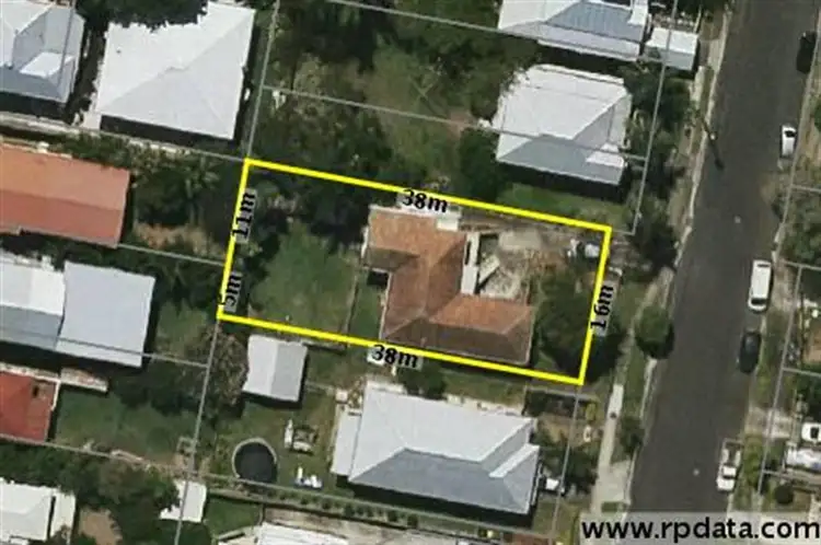 25 & 27 Newdegate  St, Greenslopes QLD 4120
