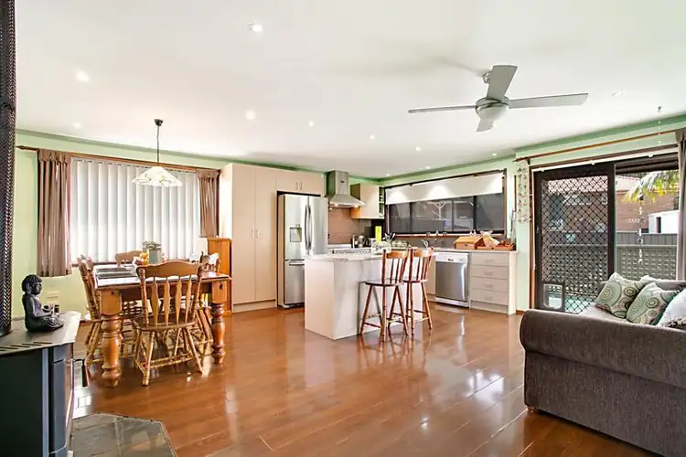 Fourth view of Homely house listing, 6 Knight Pl, Minto NSW 2566