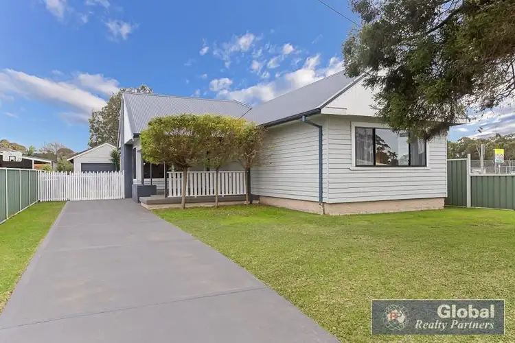 1 Hitchcock Ave, Belmont NSW 2280