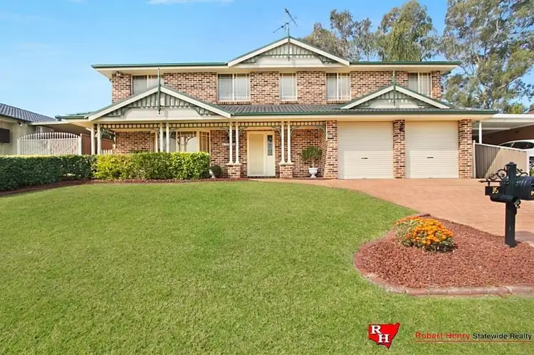 16 Swallow  Dr, Erskine Park NSW 2759