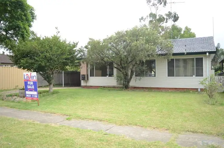4 Pamela Pl, Girraween NSW 2145