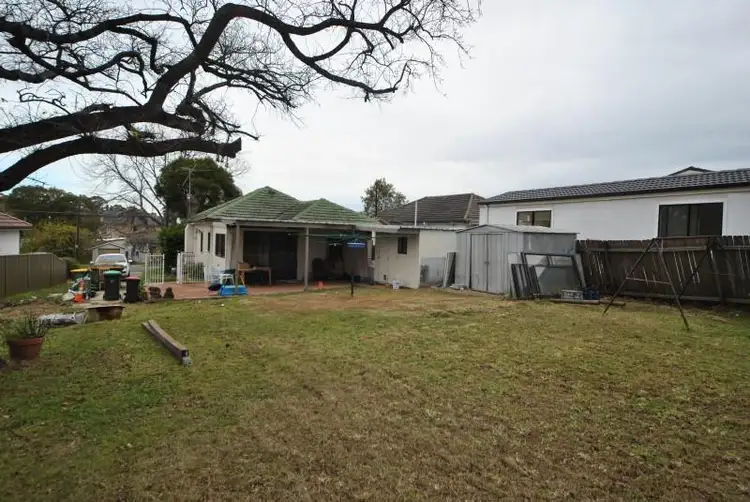 16 Fuller St, Chester Hill NSW 2162