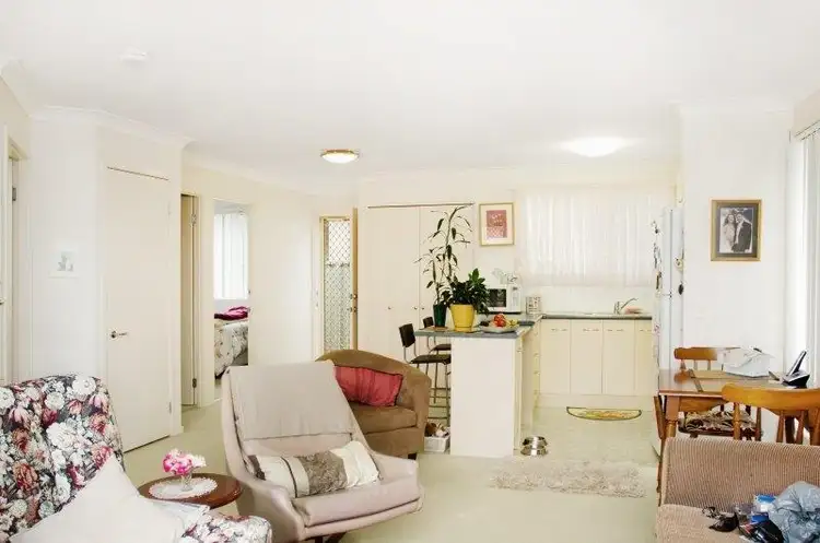 Third view of Homely semi-detached listing, 4/13 Hume Bvd, Killarney Vale NSW 2261