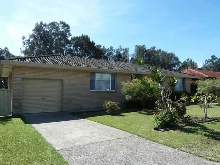 24 Fairway Cres, Forster NSW 2428