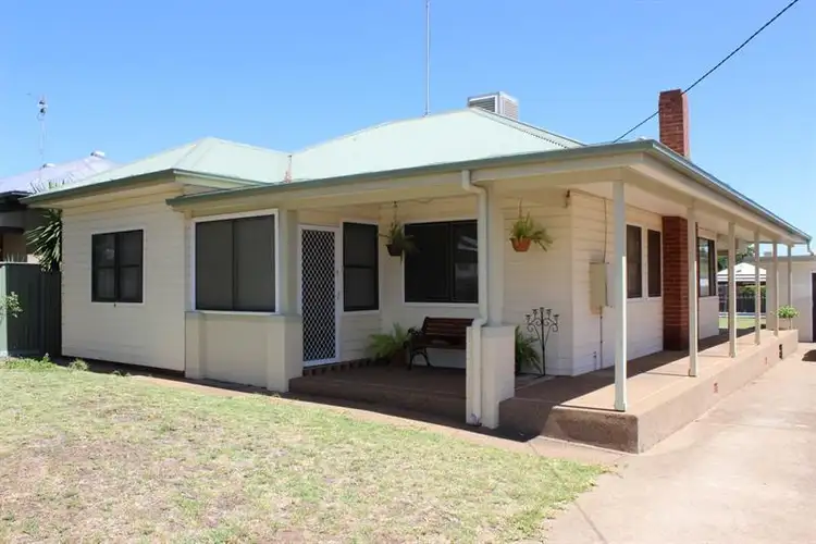 9 Sterling St, Dubbo NSW 2830