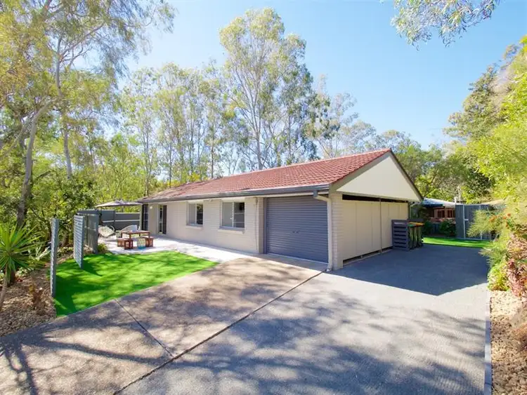 1 Dakara St, holland park west QLD 4121