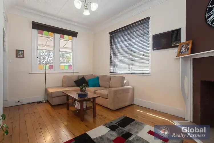 Fourth view of Homely house listing, 2 Hart St, Mayfield NSW 2304