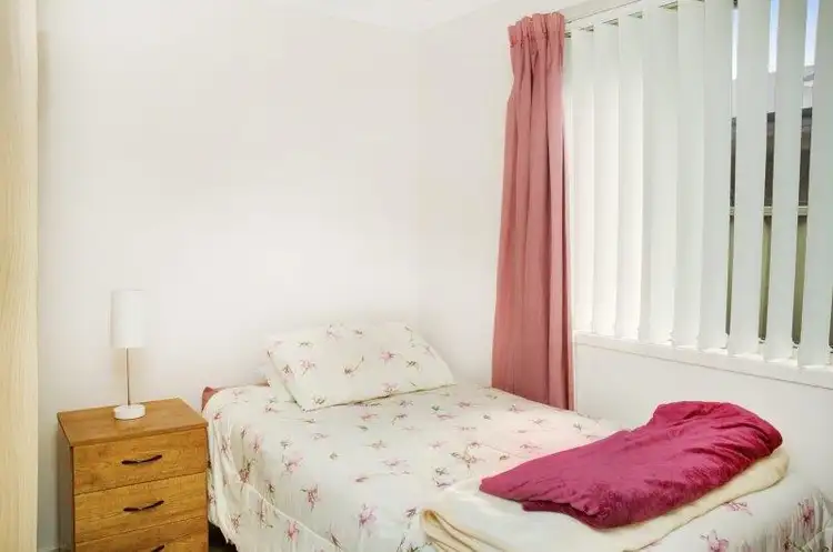 Sixth view of Homely semi-detached listing, 4/13 Hume Bvd, Killarney Vale NSW 2261