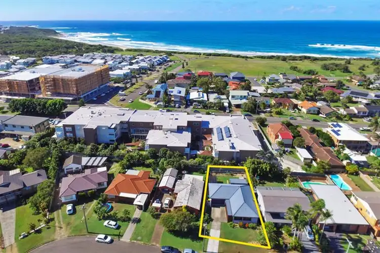 Fourth view of Homely house listing, 19 Macquarie Gr, Caves Beach NSW 2281