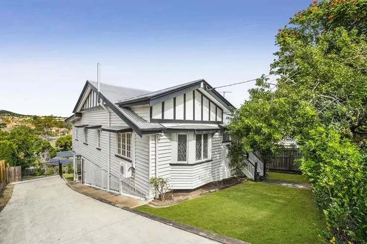 39 Beryl Cres, Holland Park QLD 4121