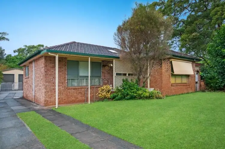 40 Angler St, Woy Woy NSW 2256