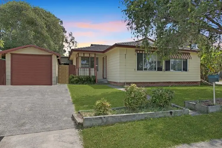 10 Gleddon Ave, Gorokan NSW 2263