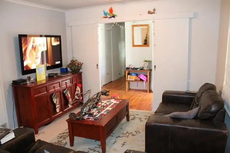 Fourth view of Homely house listing, 10 Conmurra Way, Springdale Heights NSW 2641