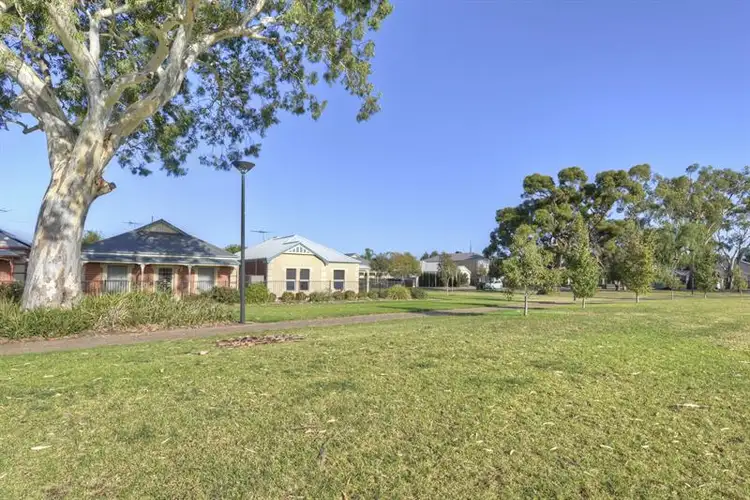 11 Cranbourne Cl, Northgate SA 5085