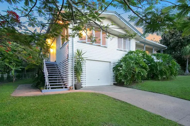 4 Brendon St, Tarragindi QLD 4121