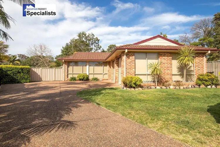 16 Marloo Pl, St Helens Park NSW 2560
