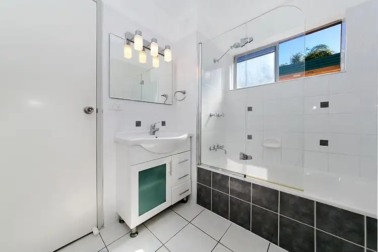 Sixth view of Homely unit listing, 2/29 Sarah St, Annerley QLD 4103