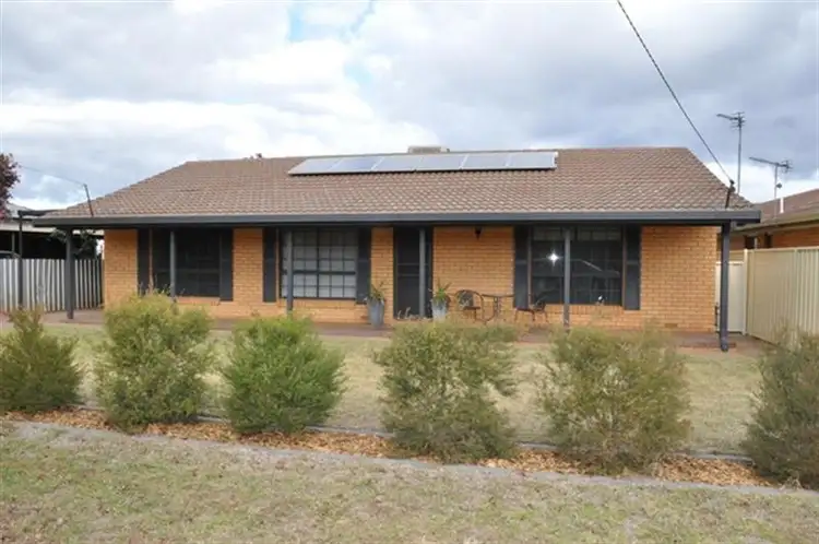 13 Doncaster Ave, Dubbo NSW 2830