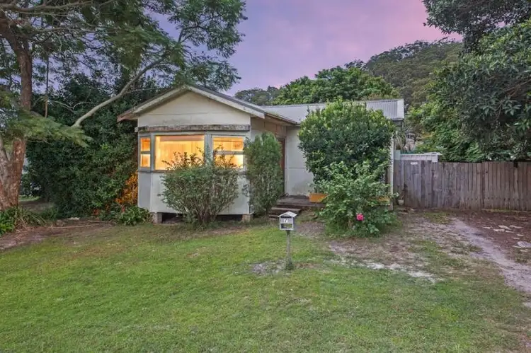 7 Gallipoli Ave, Blackwall NSW 2256