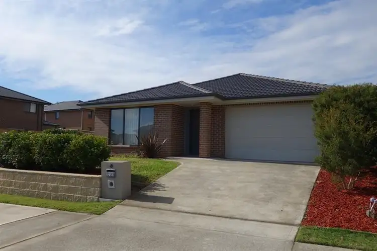 29 Ingleburn Gardens Dr, Bardia NSW 2565
