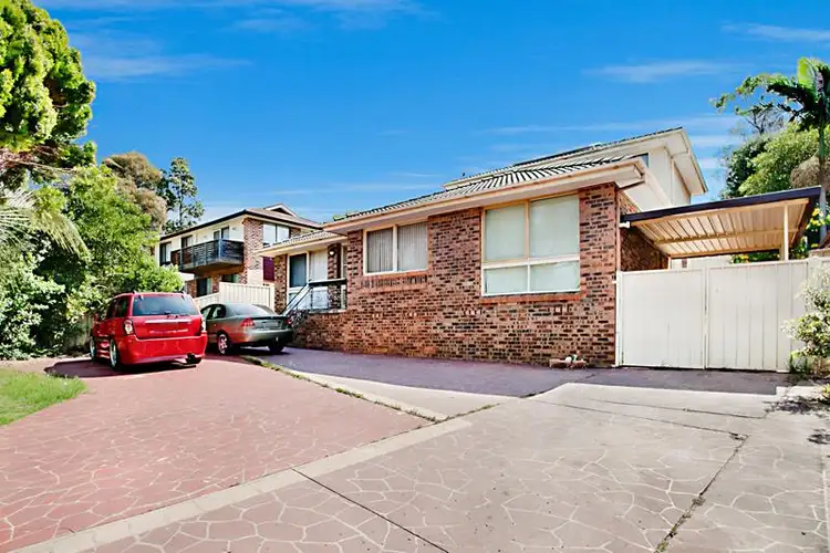 15 Crispsparkle Dr, Ambarvale NSW 2560