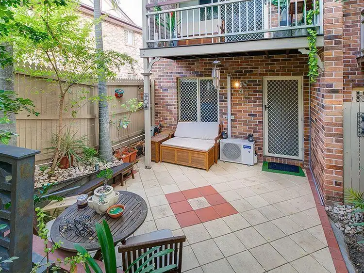 Fourth view of Homely townhouse listing, 2/40 Yeronga St, Yeronga QLD 4104