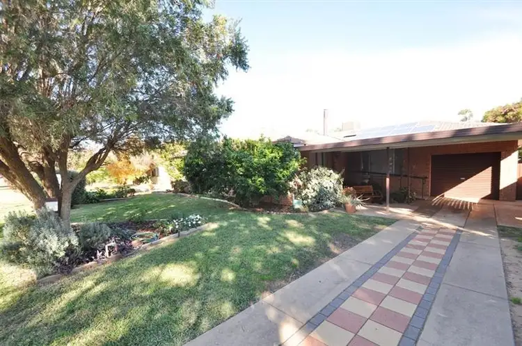 27 Sturt  Cir, Dubbo NSW 2830