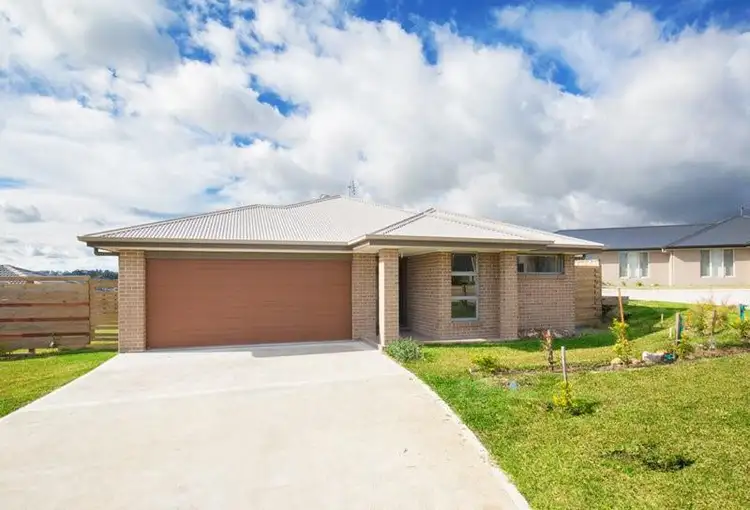 14 Bowerbird Cl, Aberglasslyn NSW 2320