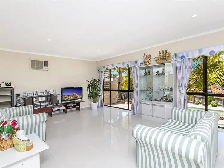 Fifth view of Homely house listing, 28 Oak Pl, Mackenzie QLD 4156