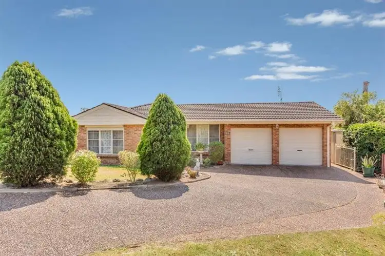 32 Barrington Cres, Maryland NSW 2287