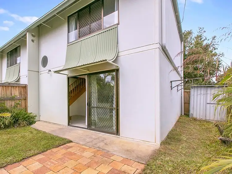 Sixth view of Homely townhouse listing, 1/27 Brassey St, Fairfield QLD 4103