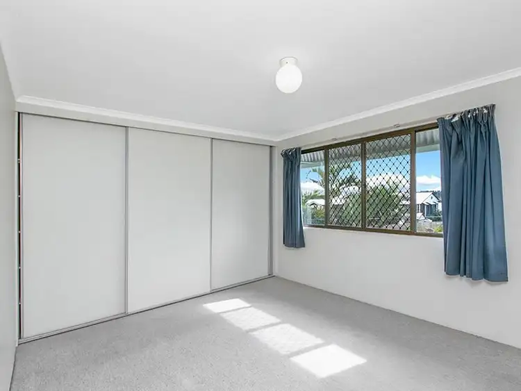 Seventh view of Homely townhouse listing, 1/27 Brassey St, Fairfield QLD 4103
