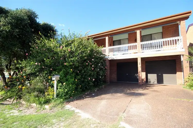 9 Avenue Of The Allies Ave, Tanilba Bay NSW 2319