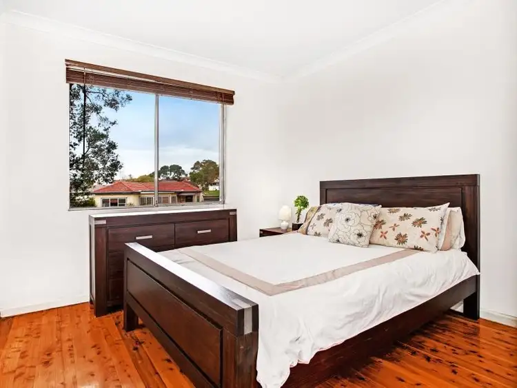 Fourth view of Homely unit listing, 1/83 Balgownie Rd, Balgownie NSW 2519