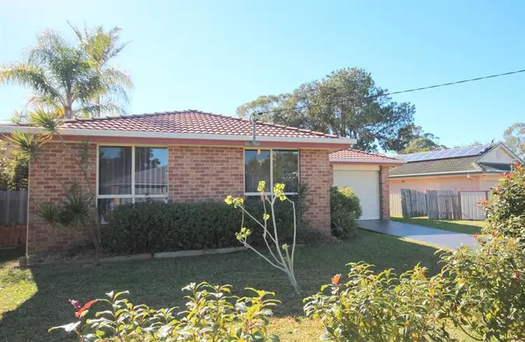 1 Conquest Cres, Tanilba Bay NSW 2319